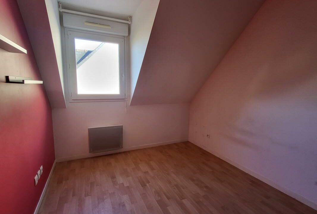 LA2878-ELYSEEGALLIC-VG-04032026-135313-3