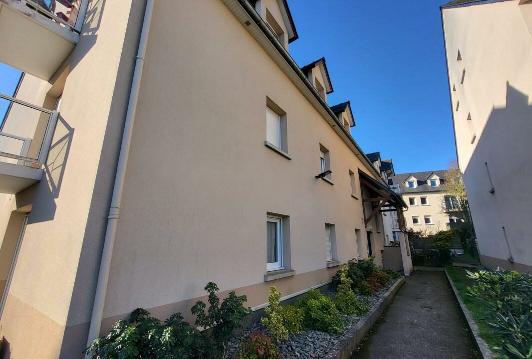 LA2878-ELYSEEGALLIC-VG-04032026-135313-5