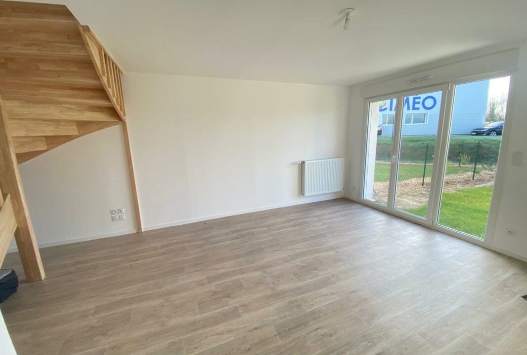 LA2890-ELYSEEGALLIC-VG-04032026-022303-2