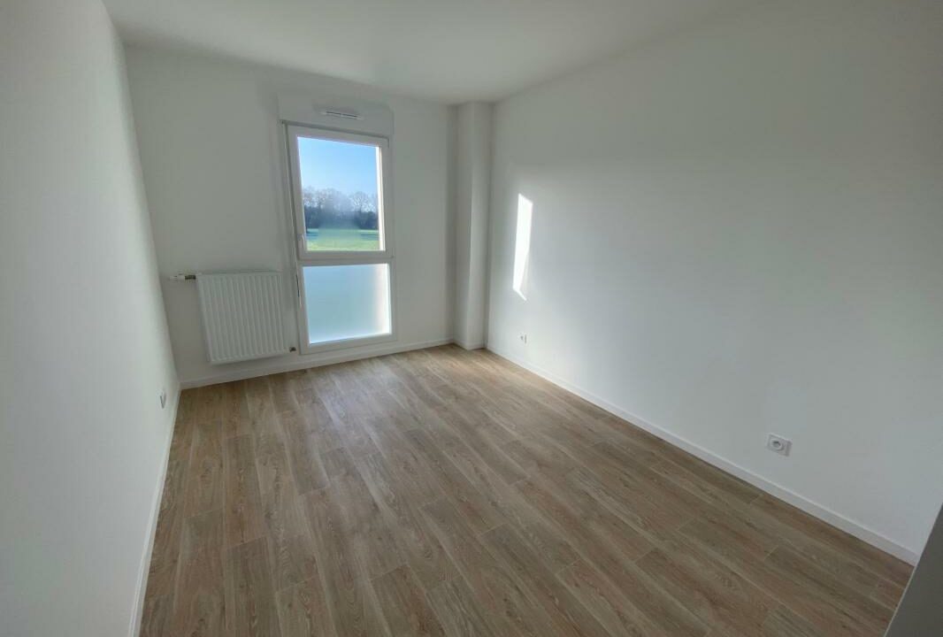 LA2890-ELYSEEGALLIC-VG-04032026-022303-5