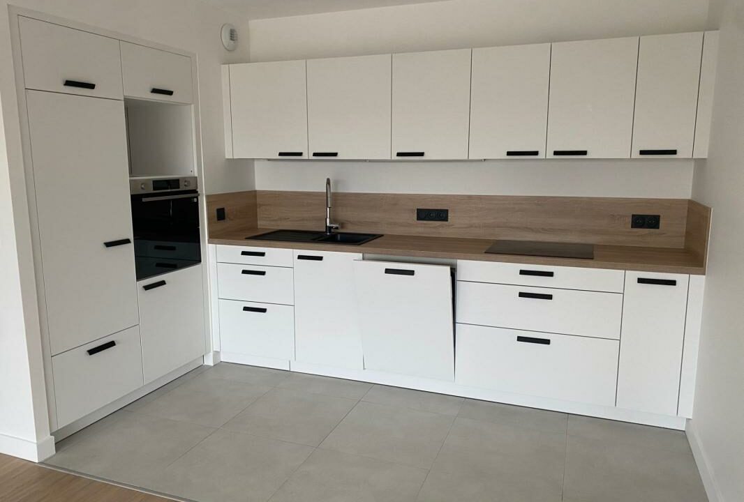 LA2891-ELYSEEGALLIC-VG-05032026-022436-3