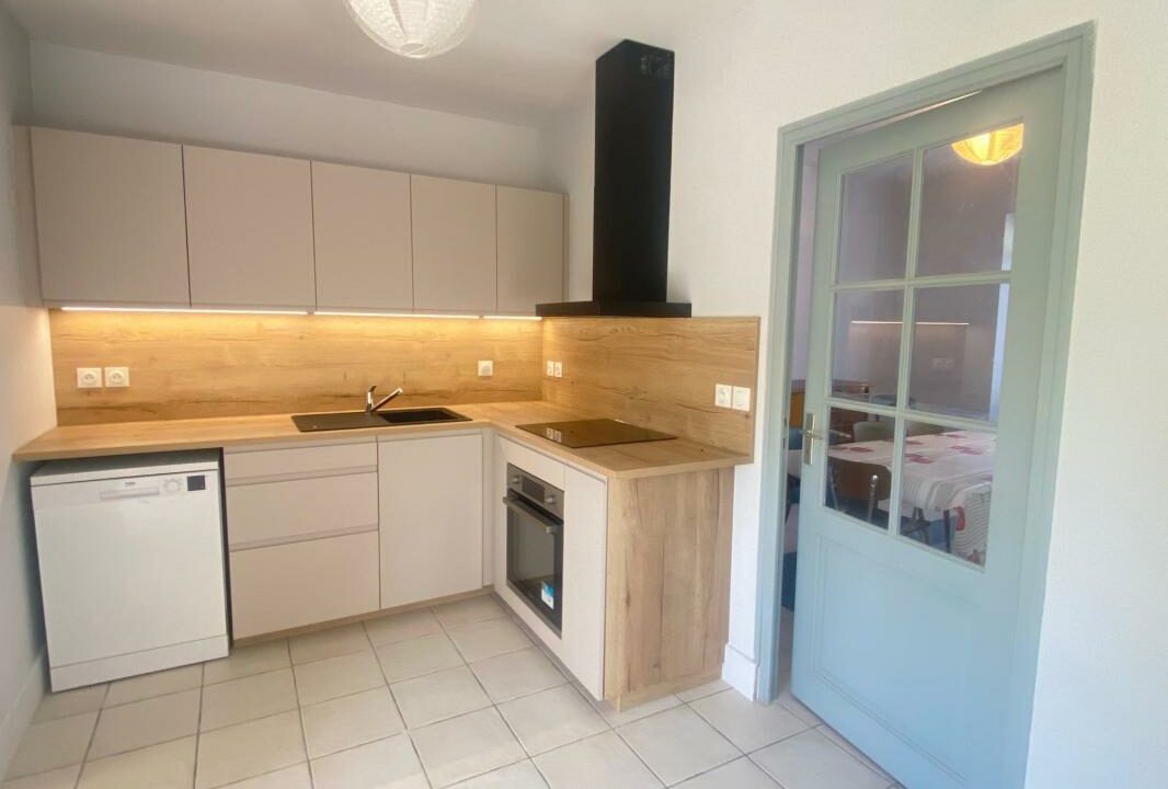 LM2277-ELYSEEGALLIC-VG-12032026-022717-1