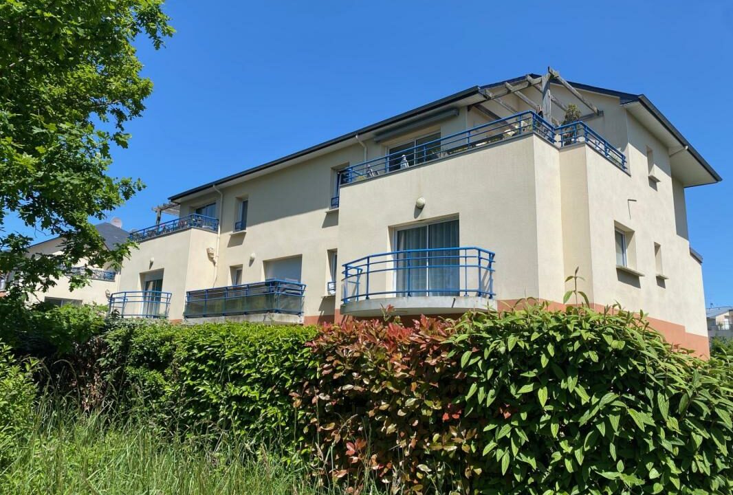 VA2750-ELYSEEGALLIC-VG-05032026-140754