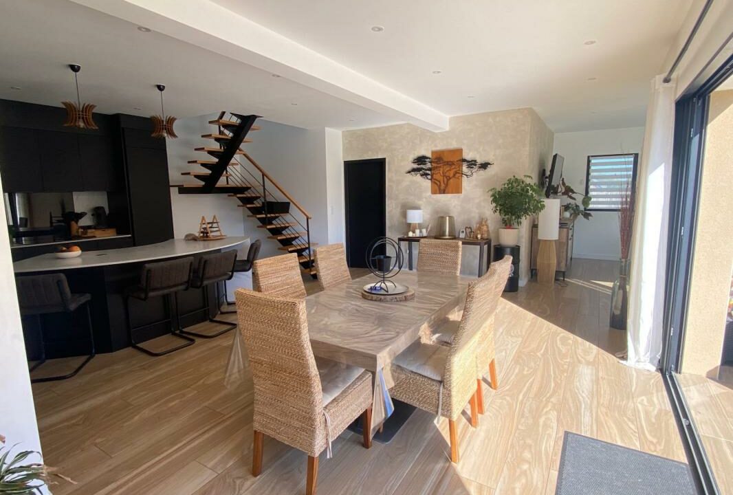 VM2312-ELYSEEGALLIC-VG-19032026-134804-4