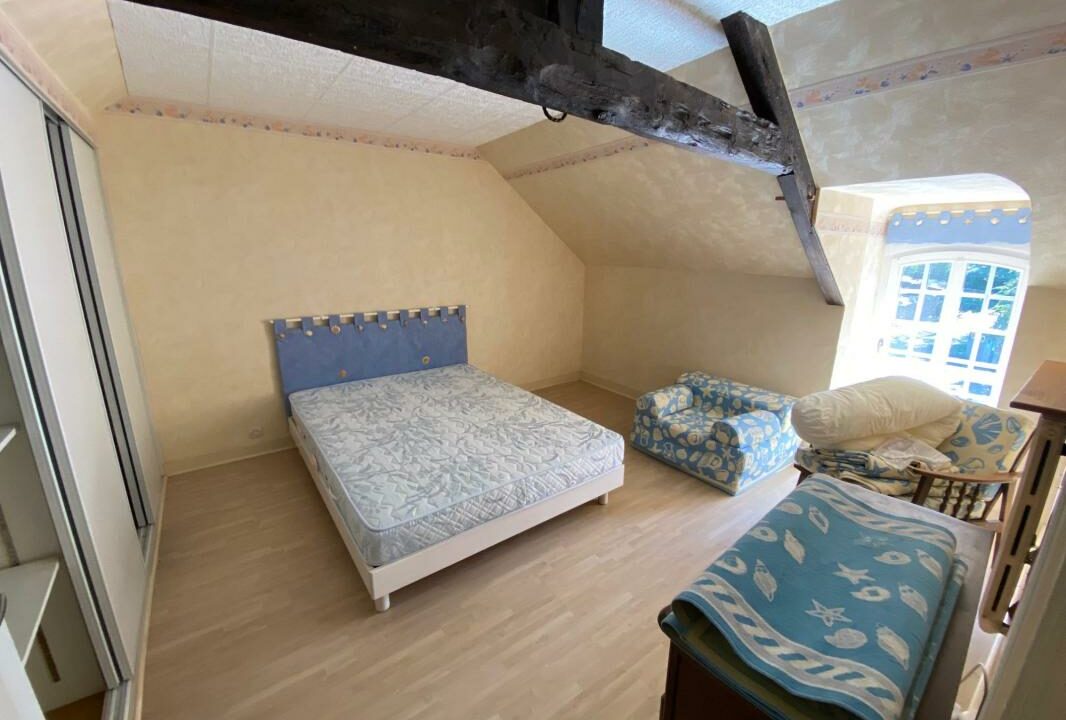 VM2415-ELYSEEGALLIC-VG-03032026-015530-6