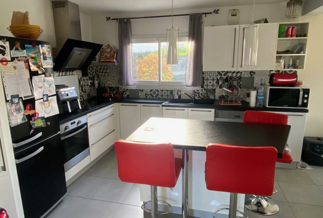 VM2471-ELYSEEGALLIC-VG-21032026-140046-2