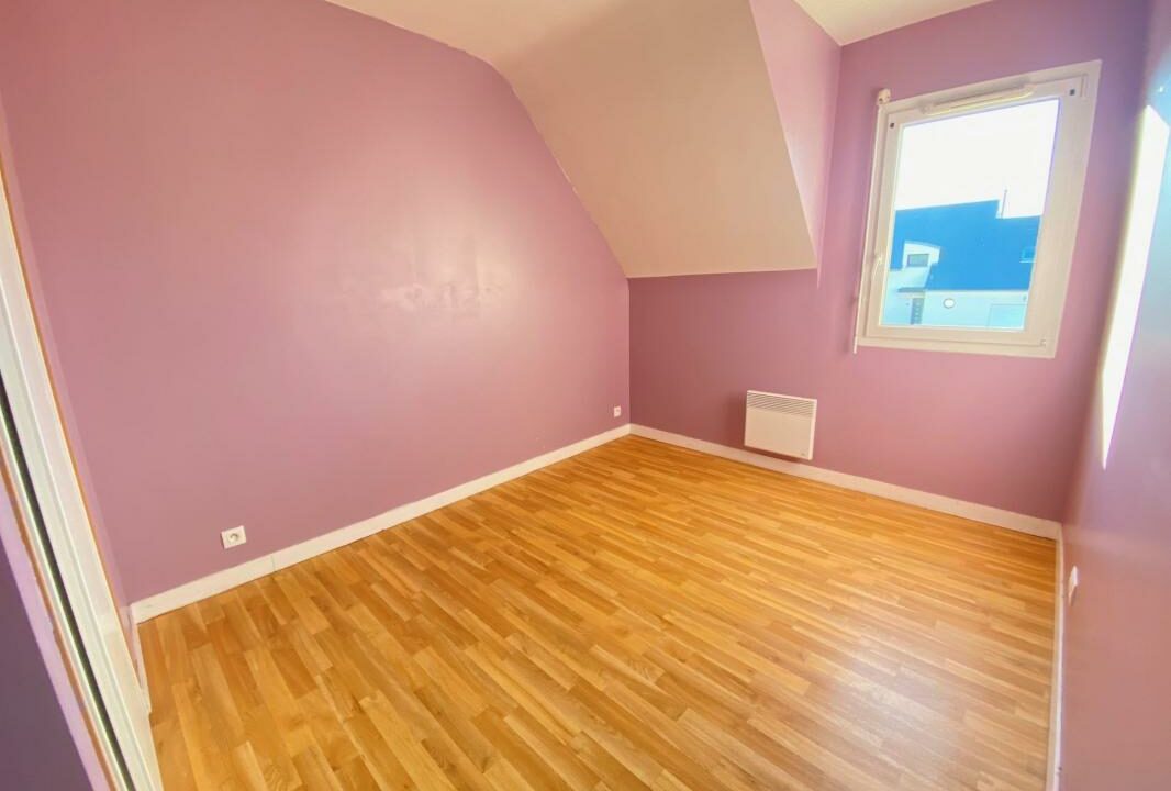 VM2478-ELYSEEGALLIC-VG-04032026-022304-4