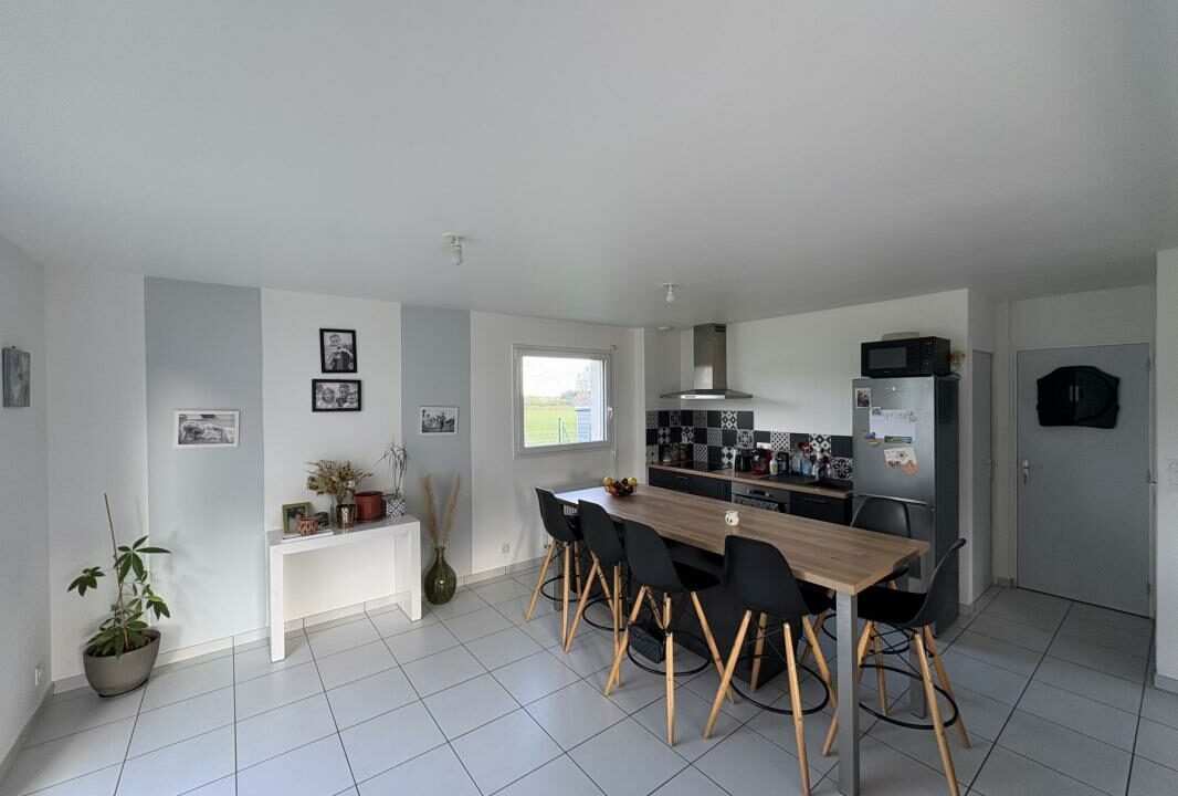 VM2493-ELYSEEGALLIC-VG-07032026-021827-1