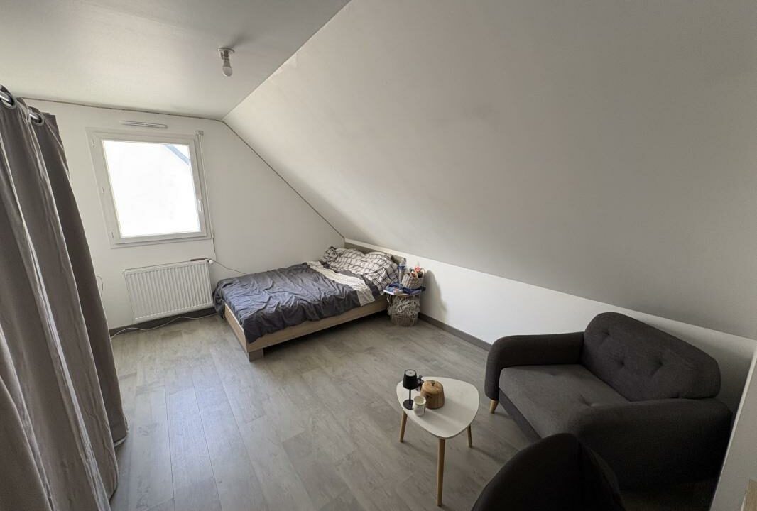 VM2493-ELYSEEGALLIC-VG-07032026-021827-12