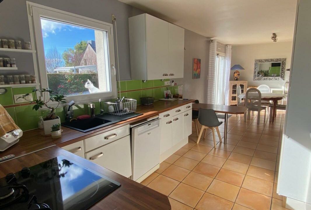 VM2506-ELYSEEGALLIC-VG-12032026-022718-3