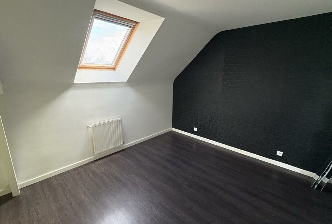 VM2519-ELYSEEGALLIC-VG-14032026-014928-4