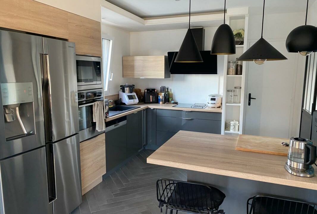 LM2530-ELYSEEGALLIC-VG-03042026-015227-1