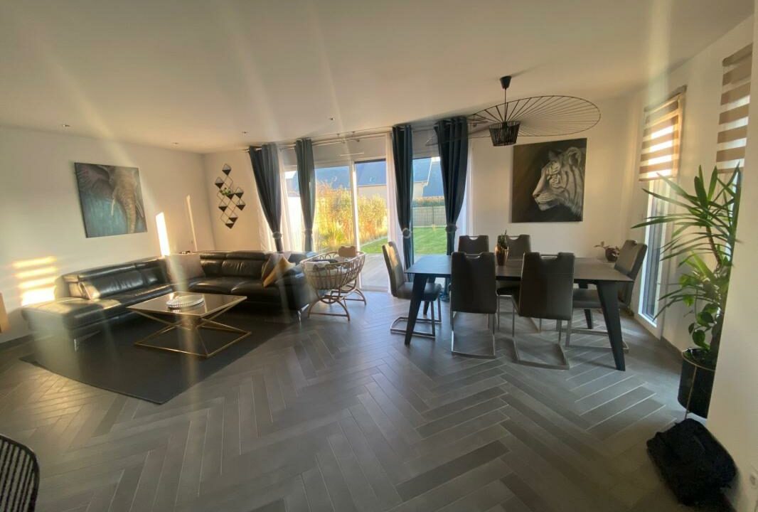 LM2530-ELYSEEGALLIC-VG-03042026-015227-2