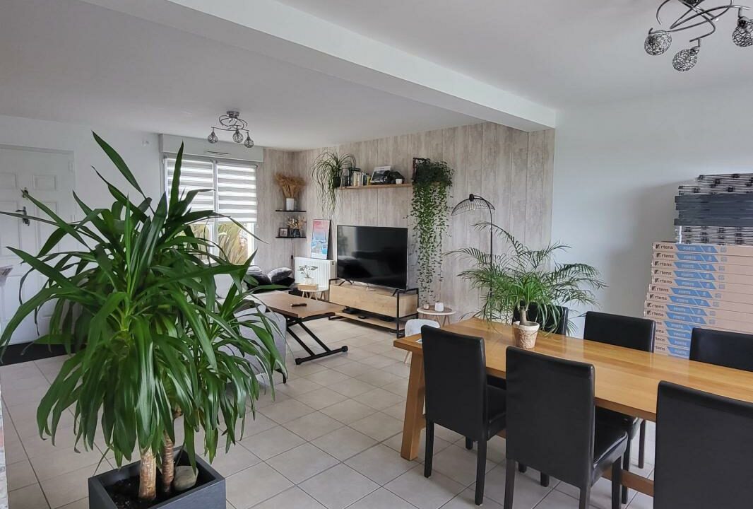 LM2534-ELYSEEGALLIC-VG-15042026-015502-1