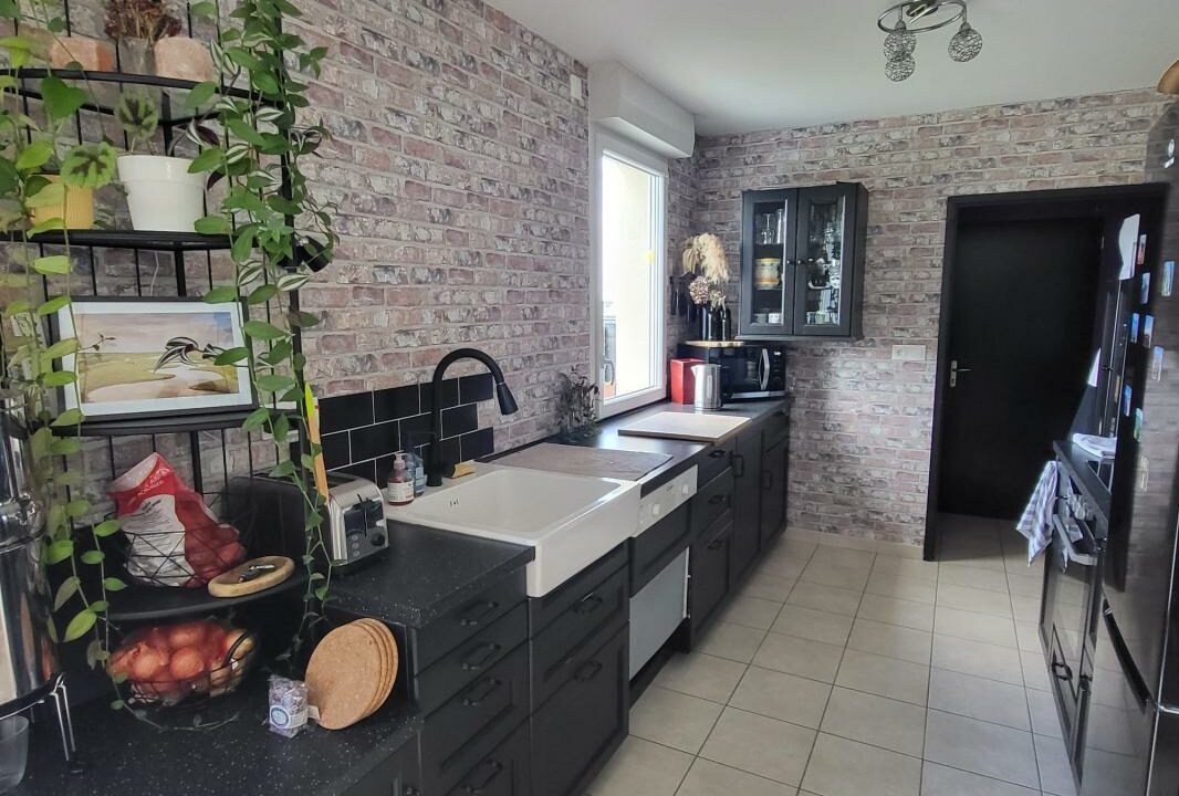 LM2534-ELYSEEGALLIC-VG-15042026-015502-3