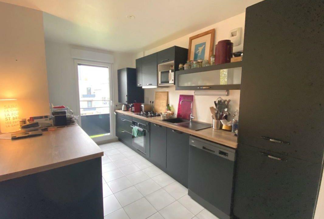 VA2845-ELYSEEGALLIC-VG-01042026-021822-1