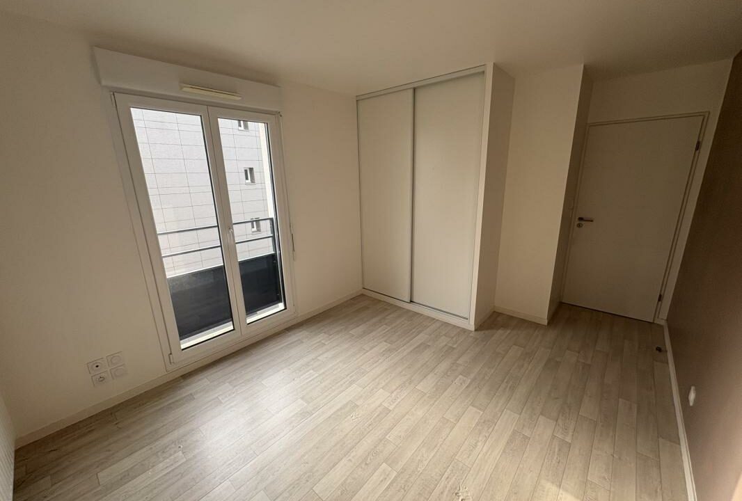 VA2845-ELYSEEGALLIC-VG-01042026-021822-5