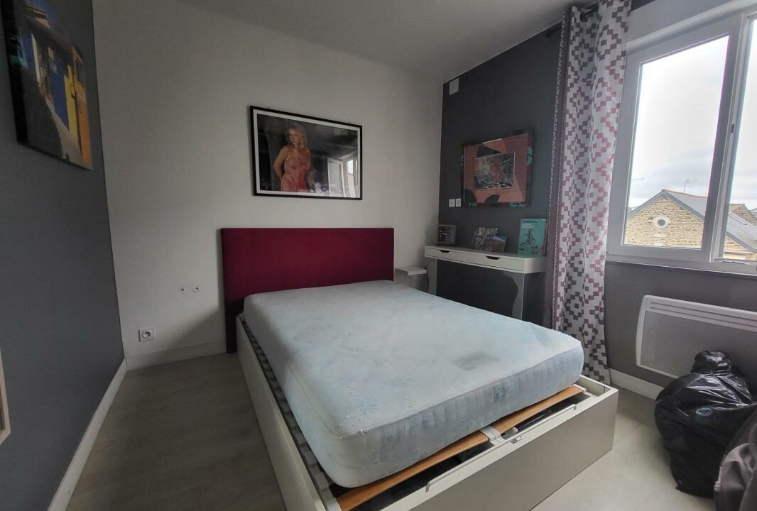 VA2852-ELYSEEGALLIC-VG-01042026-021823-4