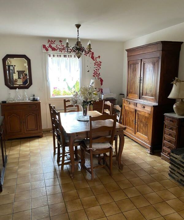 VM2268-ELYSEEGALLIC-VG-01042026-021824-8