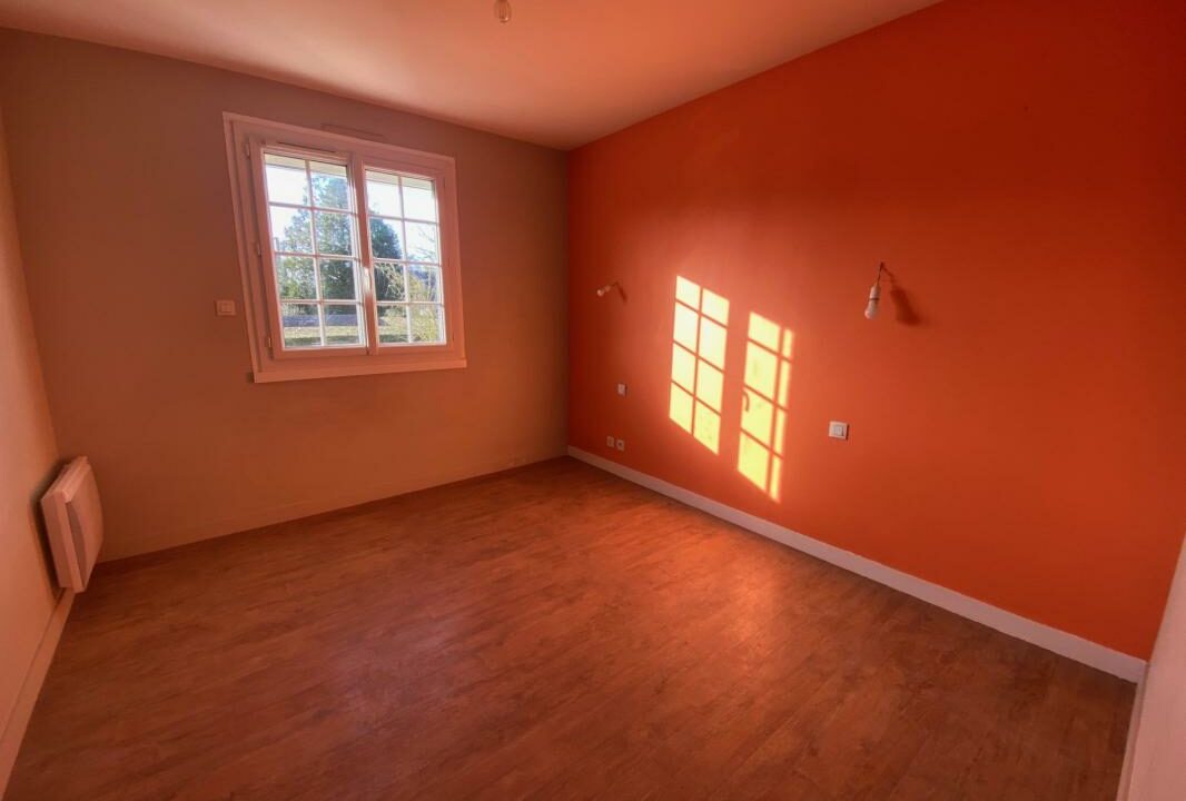 VM2320-ELYSEEGALLIC-VG-01042026-021825-4