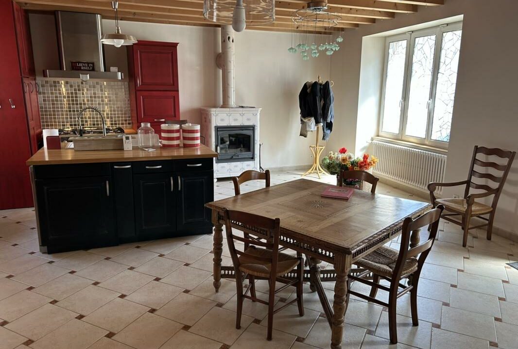 VM2343-ELYSEEGALLIC-VG-01042026-021825-2