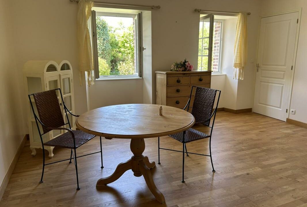 VM2343-ELYSEEGALLIC-VG-01042026-021825-4