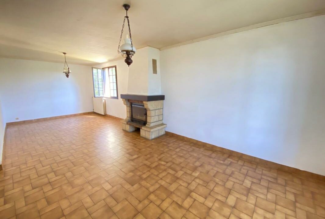 VM2378-ELYSEEGALLIC-VG-01042026-021826-1