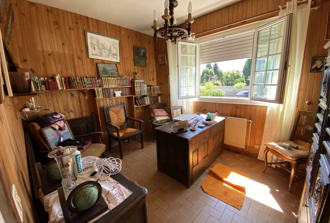 VM2390-ELYSEEGALLIC-VG-01042026-021827-2