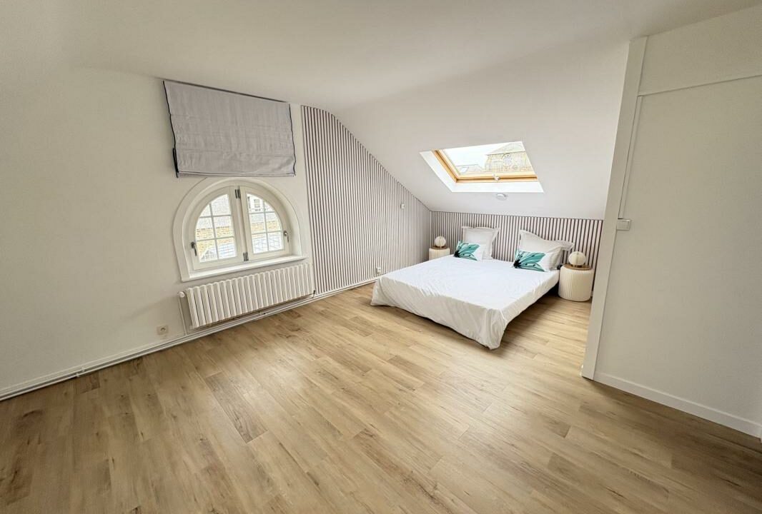 VM2401-ELYSEEGALLIC-VG-08042026-020146-3