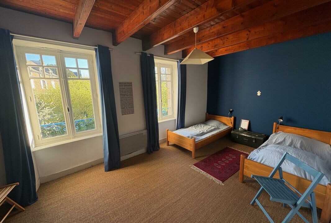 VM2403-ELYSEEGALLIC-VG-01042026-021827-5