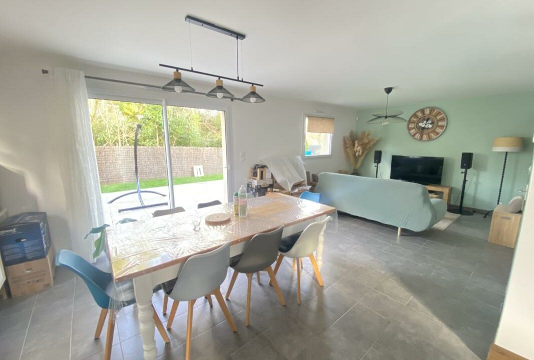 VM2482-ELYSEEGALLIC-VG-01042026-021829-3