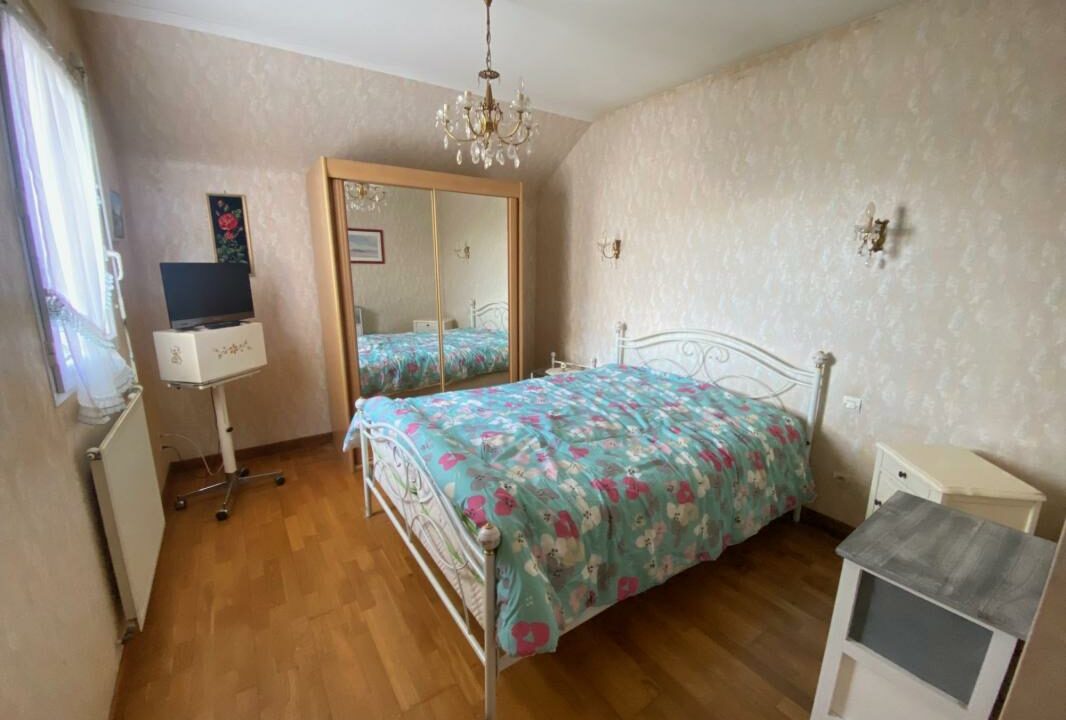 VM2484-ELYSEEGALLIC-VG-01042026-021830-3