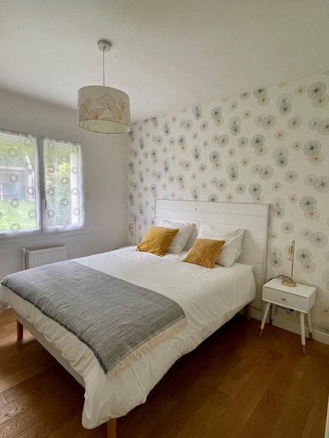 VM2524-ELYSEEGALLIC-VG-01042026-021831-5