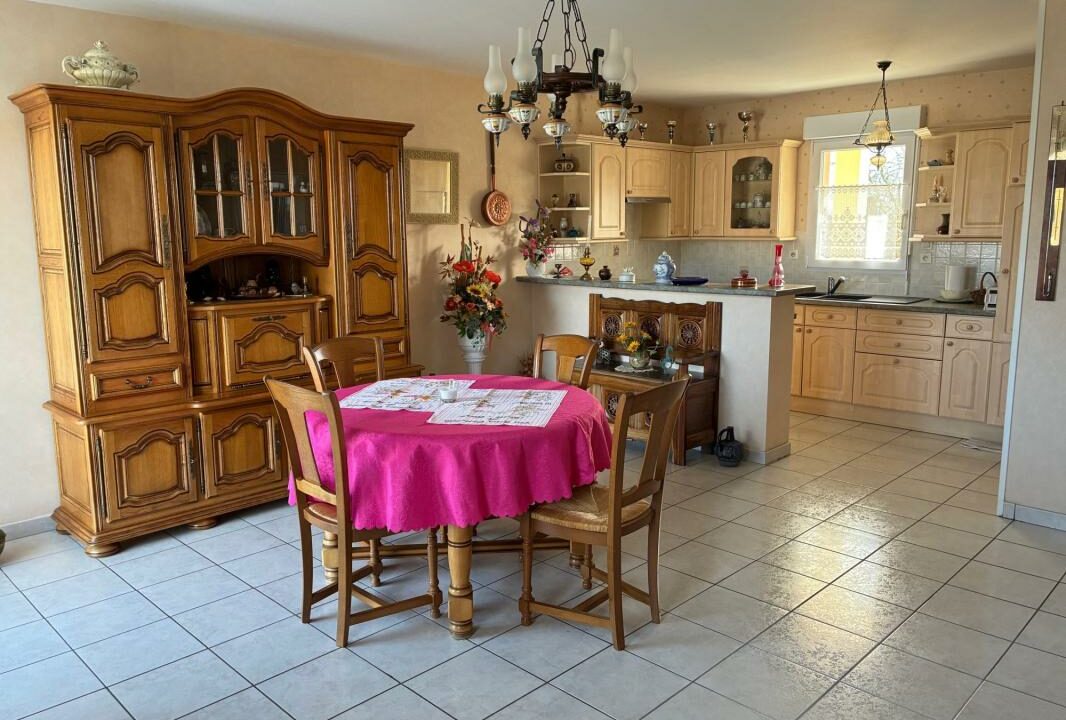 VA2893-ELYSEEGALLIC-VG-13052026-135420-1