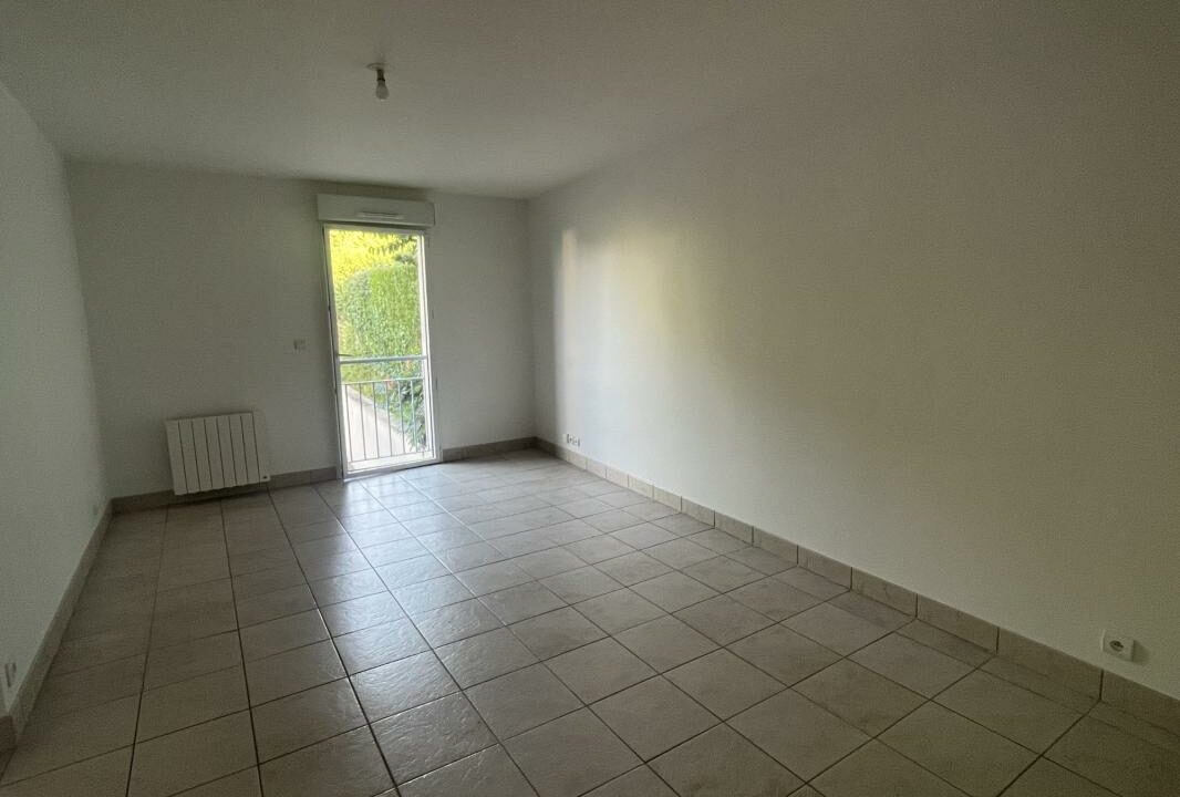 LA2805-ELYSEEGALLIC-VG-26062026-015422-1
