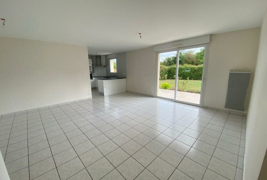 VM2407-ELYSEEGALLIC-VG-03062026-140448-1