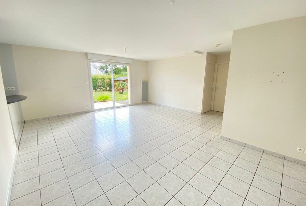 VM2407-ELYSEEGALLIC-VG-03062026-140448-4