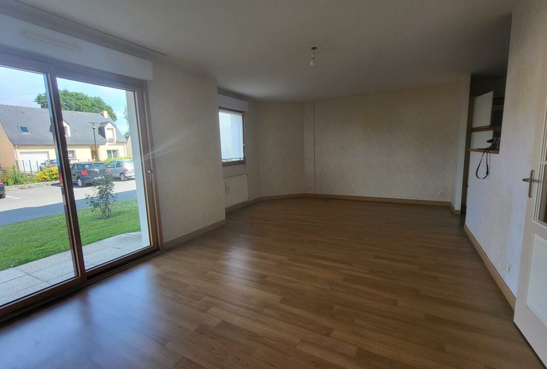 LA2773-ELYSEEGALLIC-VG-08072026-015454-1