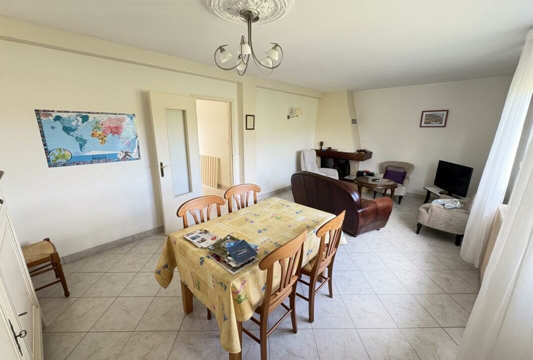 VM2576-ELYSEEGALLIC-VG-03072026-015446-3