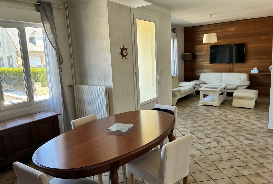 VM2585-ELYSEEGALLIC-VG-16072026-014227-2