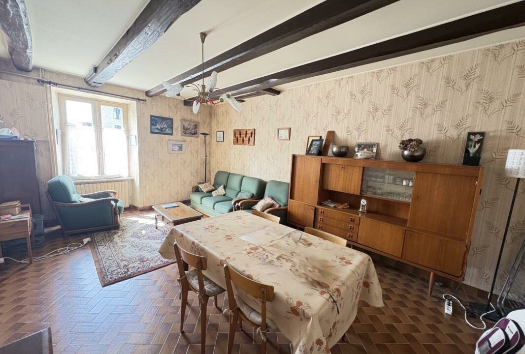 VM2608-ELYSEEGALLIC-VG-31072026-013619-1