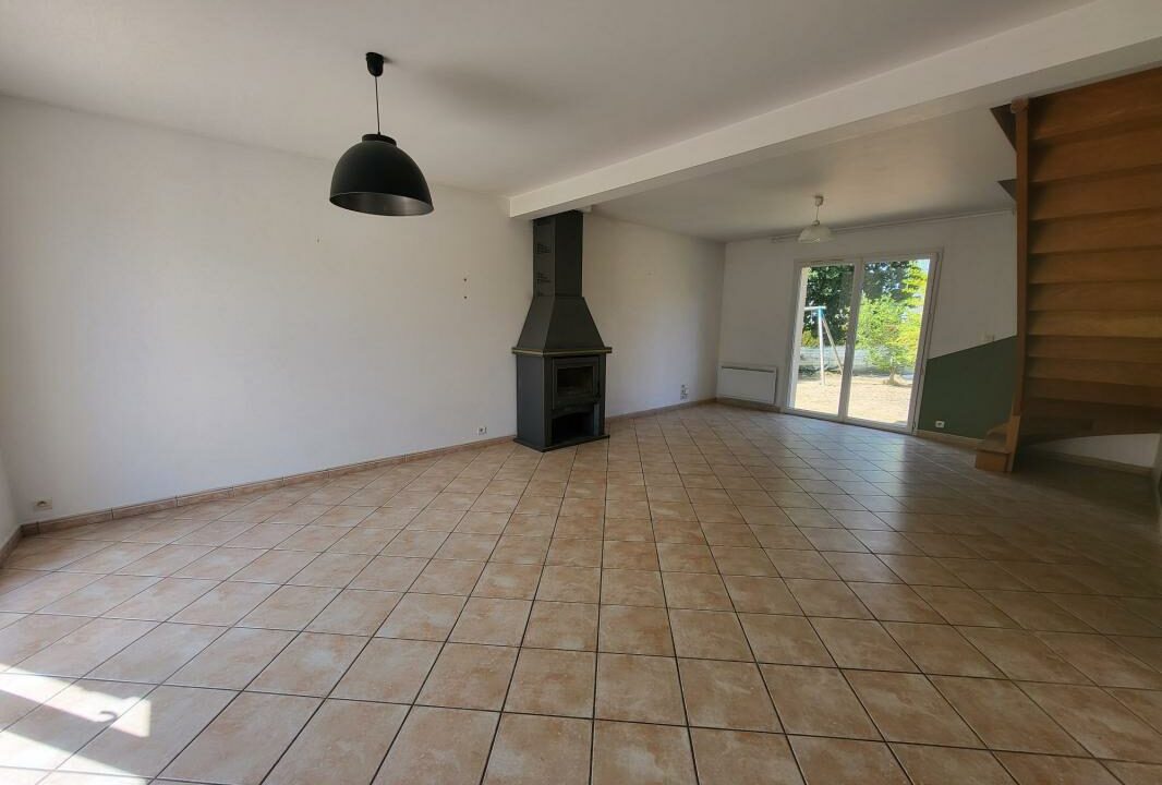 LM2583-ELYSEEGALLIC-VG-11082026-135432-3