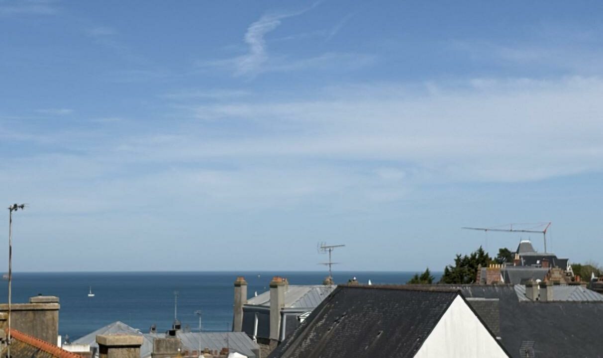 Appartement 4 pièces 94 m² · à Dinard · 94 m² · 225 320 €