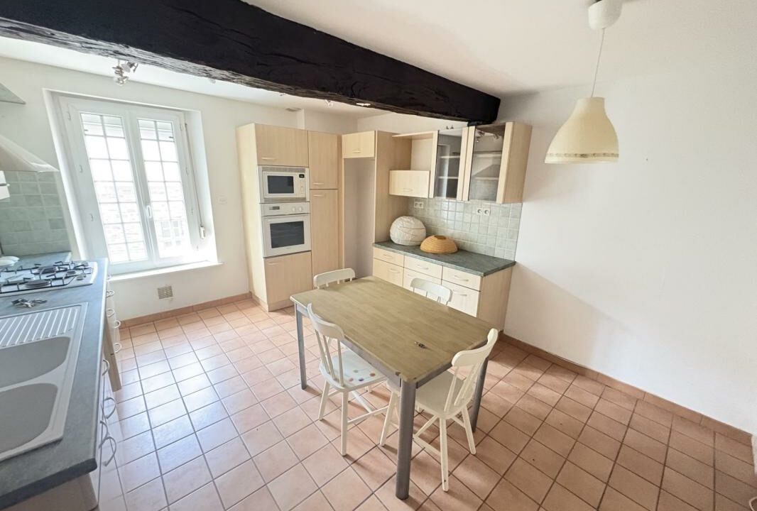 Appartement 2 pièces 90 m² · à Dol de Bretagne · 90 m² · 178 160 €