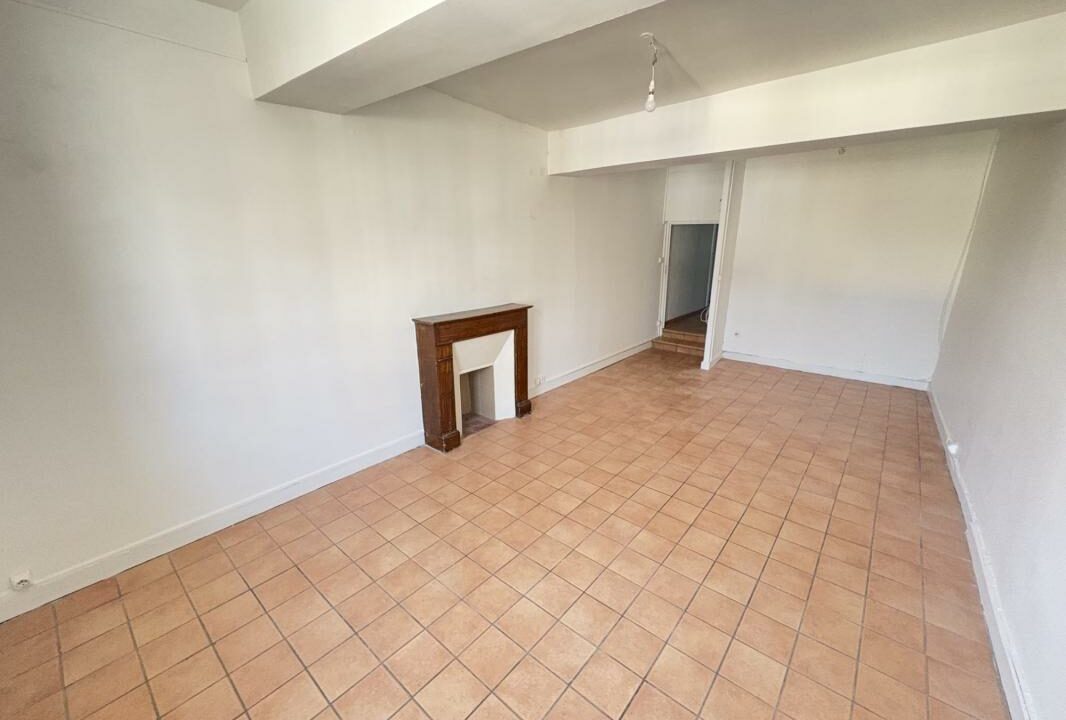 VA2926-ELYSEEGALLIC-VG-31082026-135430-3