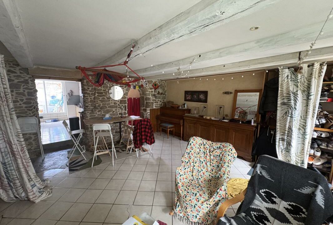 VM2547-ELYSEEGALLIC-VG-15092026-134822-4