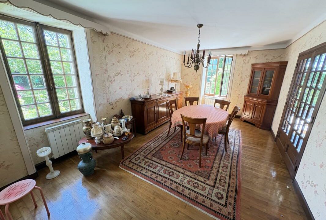 VM2549-ELYSEEGALLIC-VG-15092026-134823-2