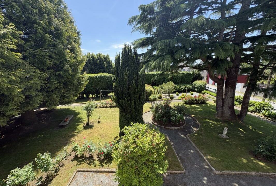 VM2549-ELYSEEGALLIC-VG-15092026-134823-3