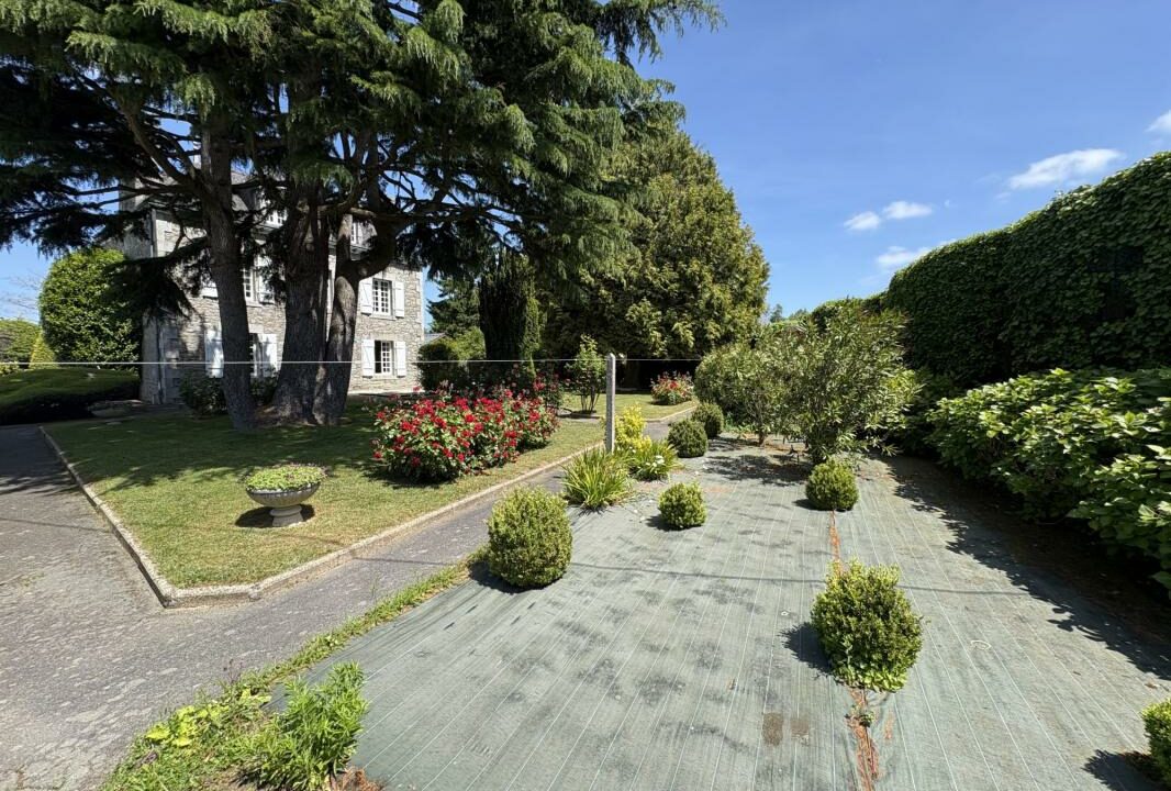 VM2549-ELYSEEGALLIC-VG-15092026-134823-6