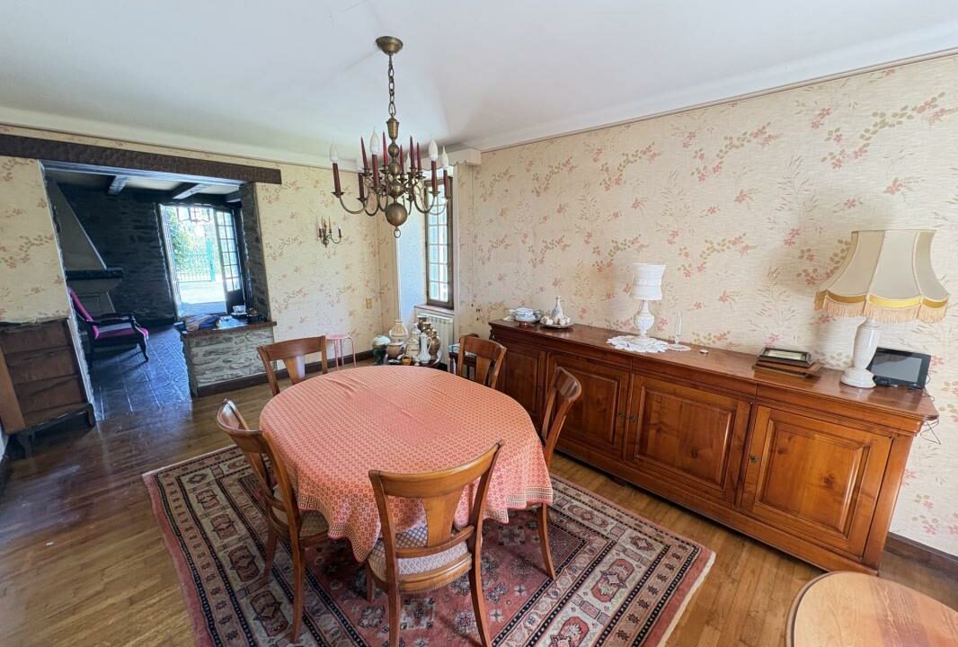 VM2549-ELYSEEGALLIC-VG-15092026-134823-8